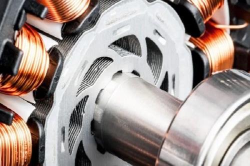 بومی سازی سامانه پیش رانش موتورسیکلت برقی و پرنده های بدون سرنشین