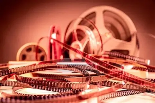 تلویزیون آخر هفته چه فیلم هایی پخش می کند؟