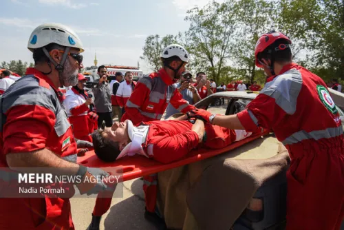 نیروهای عملیاتی هلال احمر به ۵۸۰ نفر در حوادث کشور خدمات دادند