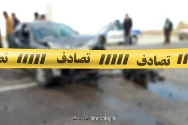 برخورد خودرو ساینا با تیر چراغ برق