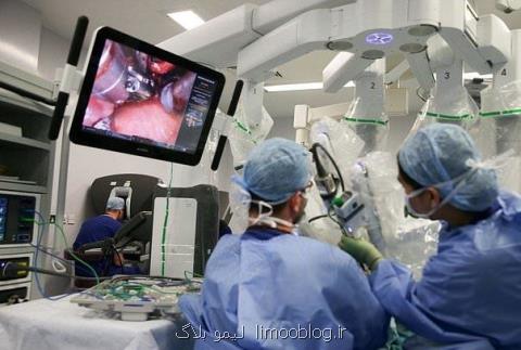 ربات ها جراح عمل سزارین را انجام می دهند